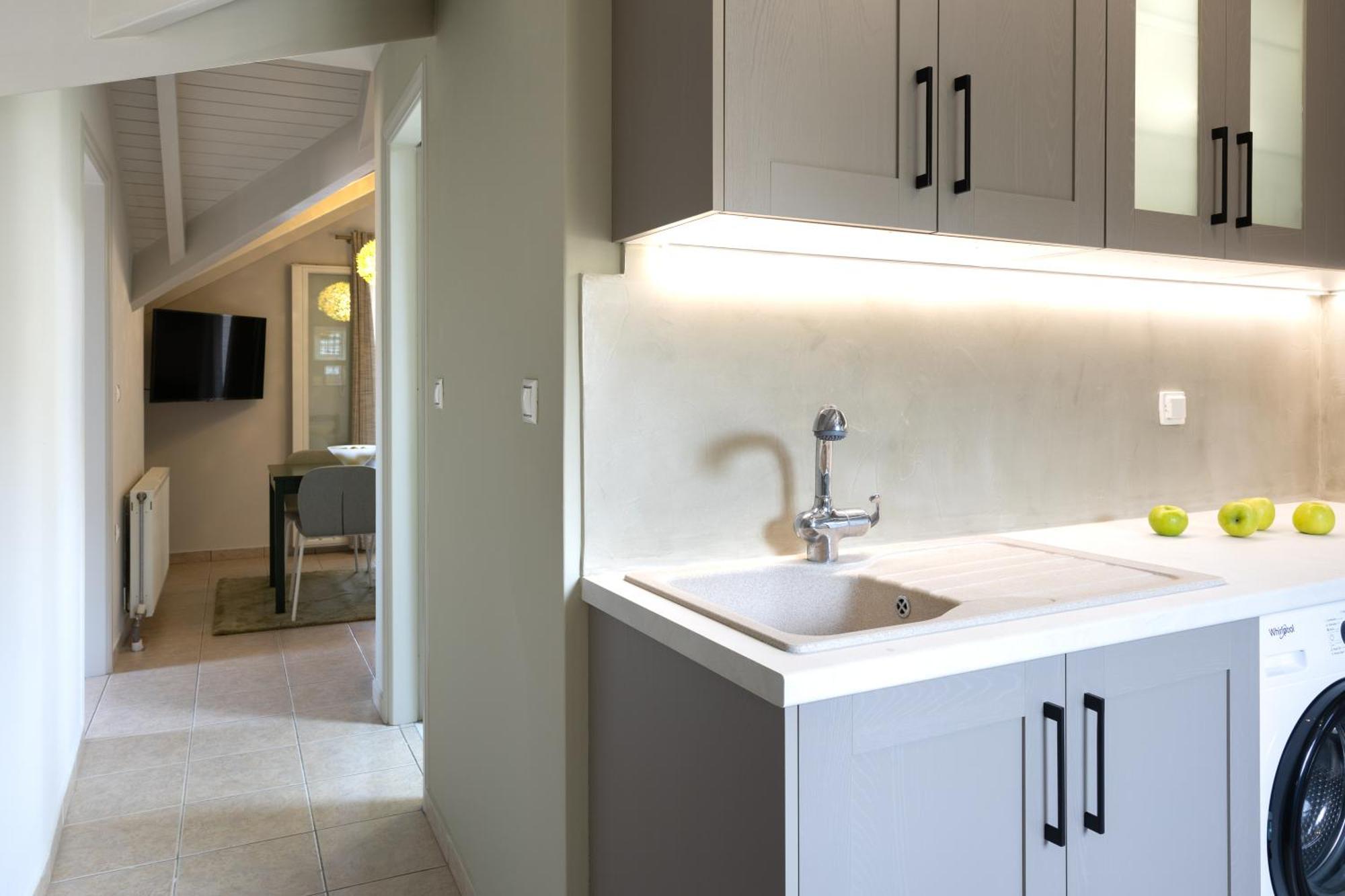 Domus City Apartment Argostoli  Exteriör bild